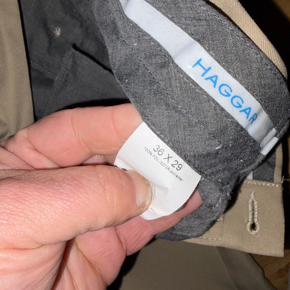Haggar Men's Classic Khaki Dress Pants. 36x29 great condition - Picture 5 of 5
